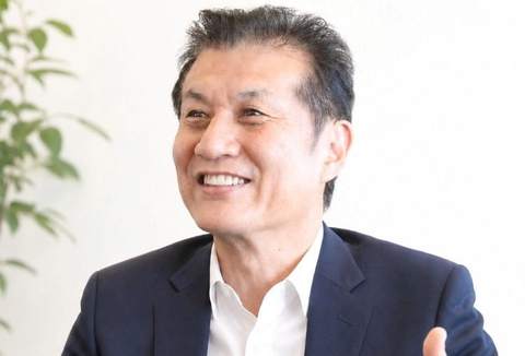 中西卓己
